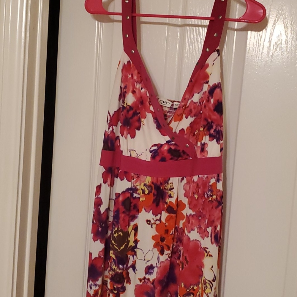 Dress - Picture 2 of 4